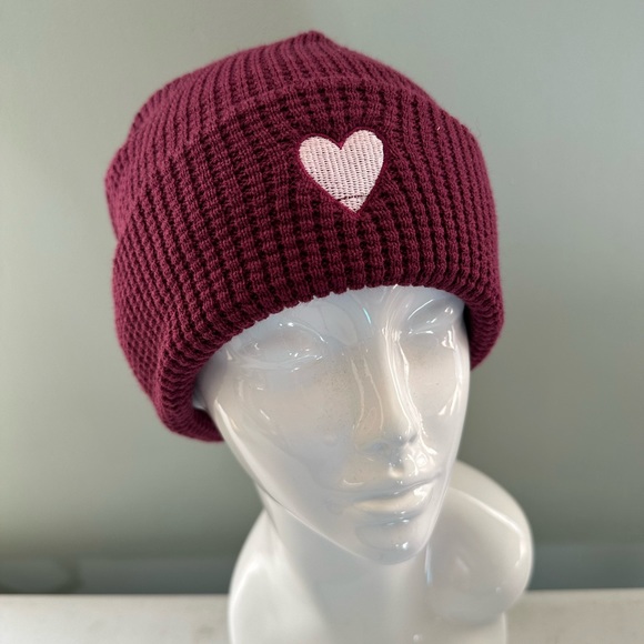 david & young Accessories - David & Young Heart Hat
